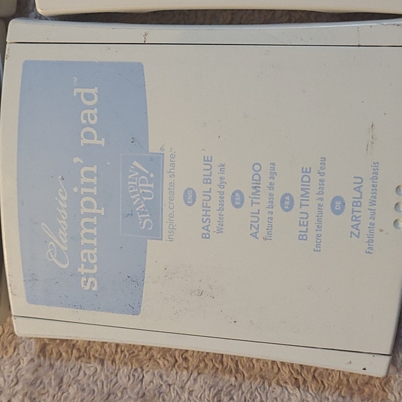 4 stamp pads with four colors - Picture 4 of 5